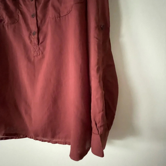 Peruvian Connection Lightweight Brown Blouse Top Roll Tab Sleeves Pockets Size M - Picture 3 of 10